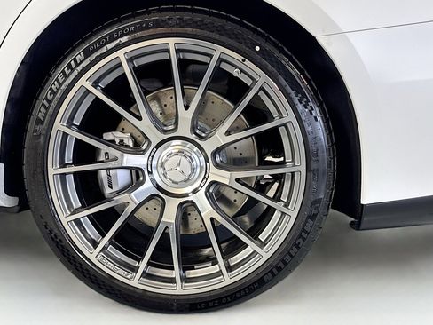 New 2026 Mercedes-Benz E 53 AMG e 4MATIC Sedan image 28