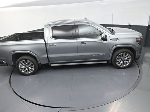 Used 2025 GMC Sierra 1500 Denali w/ Denali Reserve Package AWD/4WD image 19