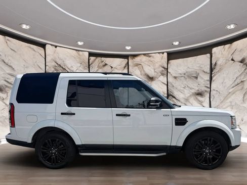 Used 2016 Land Rover LR4 HSE AWD/4WD image 4