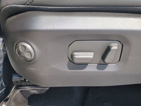 New 2025 Jeep Gladiator Rubicon w/ Convenience Group image 23