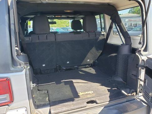 Used 2016 Jeep Wrangler Unlimited Sport w/ Quick Order Package 24S AWD/4WD image 9