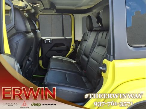 Used 2023 Jeep Wrangler Unlimited Sahara w/ Cold Weather Group AWD/4WD image 25