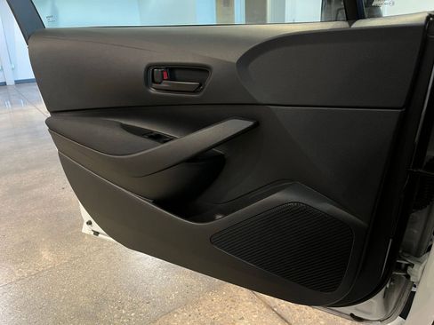 Used 2025 Toyota Corolla LE image 20