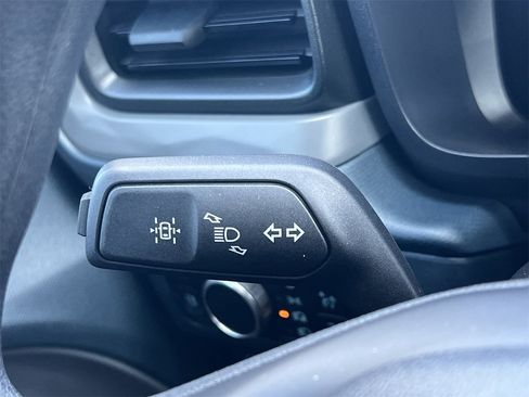 New 2025 Ford Maverick XL image 9