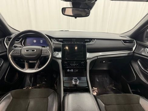 Used 2022 Jeep Grand Cherokee L Laredo AWD/4WD image 4