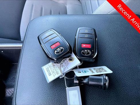 Certified 2025 Toyota Tacoma TRD Sport AWD/4WD image 36