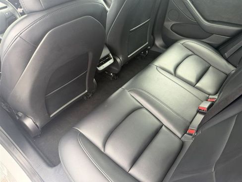 Used 2021 Tesla Model 3 Standard Range Plus RWD image 9
