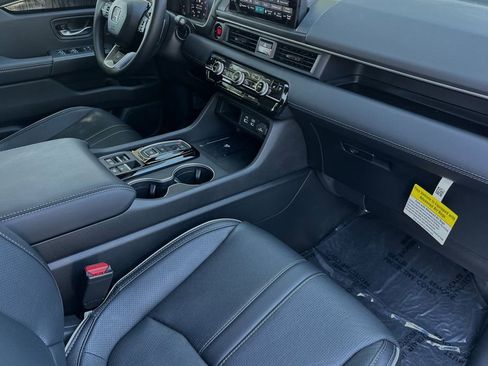 New 2025 Honda Pilot Elite image 16