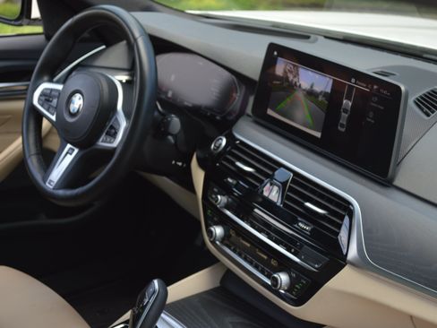 Used 2023 BMW 540i xDrive w/ M Sport Package AWD/4WD image 35