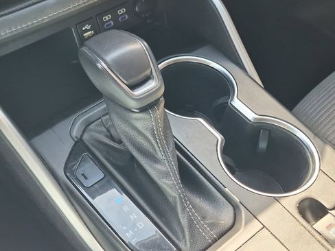Used 2022 Toyota Highlander LE FWD image 21