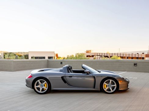 Used 2004 Porsche Carrera GT image 28