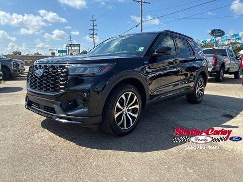Used 2025 Ford Explorer ST-Line AWD/4WD image 7