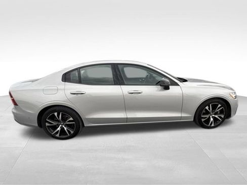 Used 2024 Volvo S60 B5 Plus FWD image 37