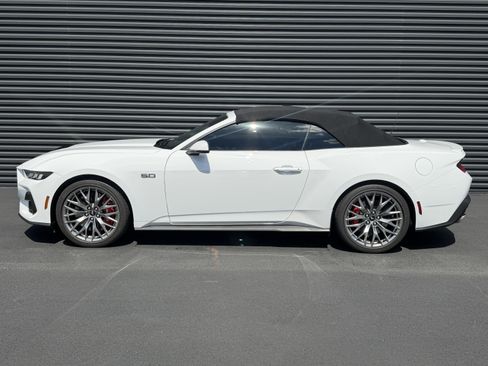 Used 2024 Ford Mustang GT Premium RWD image 2