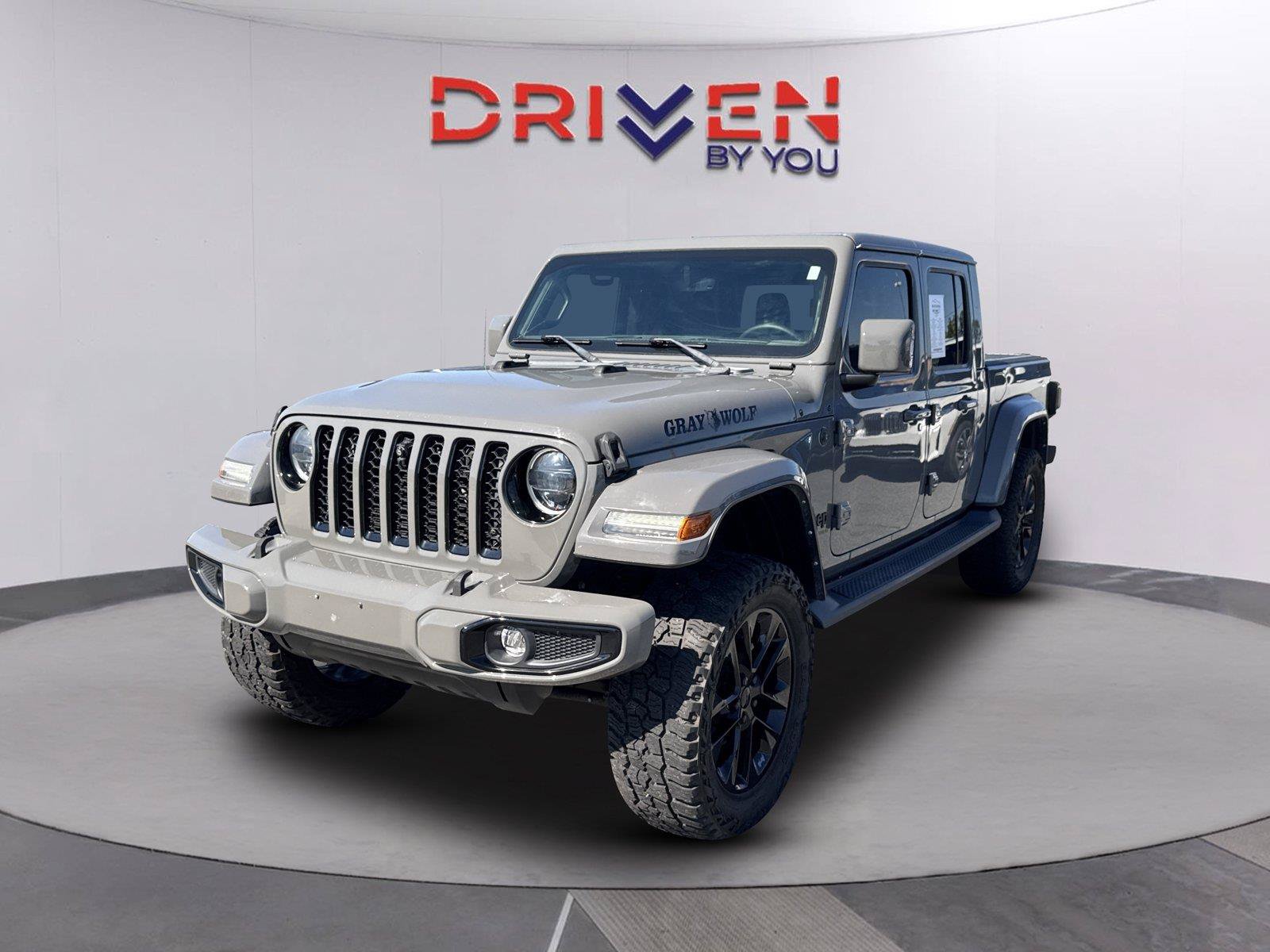 Used 2023 Jeep Gladiator Overland AWD/4WD image 6