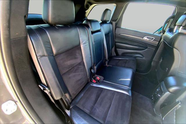 Certified 2018 Jeep Grand Cherokee Altitude AWD/4WD image 18
