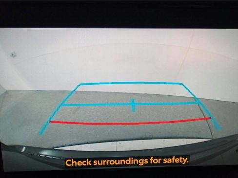 Certified 2023 Toyota Highlander XLE image 37