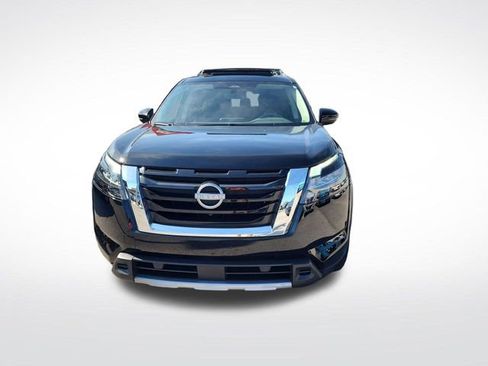 Used 2025 Nissan Pathfinder SL w/ SL Premium Package AWD/4WD image 9