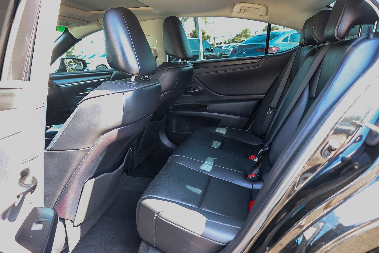Certified 2024 Lexus ES 350 w/ Premium Package FWD image 20