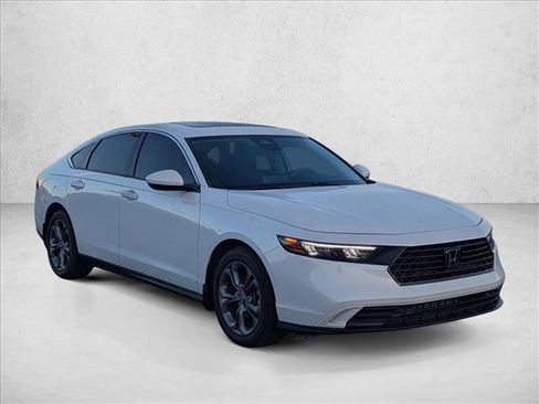 Used 2024 Honda Accord EX image 3