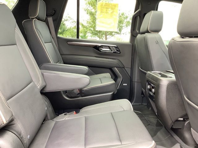 Used 2026 Chevrolet Tahoe Premier w/ Sun And Tow Package AWD/4WD image 28