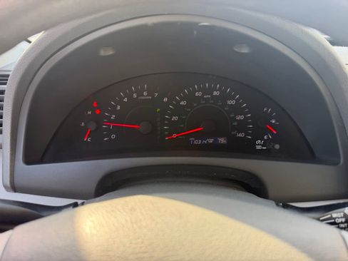 Used 2009 Toyota Camry LE FWD image 14