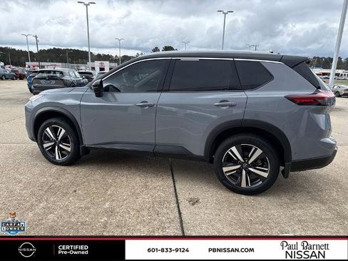 Certified 2024 Nissan Rogue SL w/ SL Premium Package FWD image 10