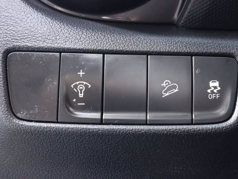 Used 2022 Hyundai Kona SE AWD/4WD image 10