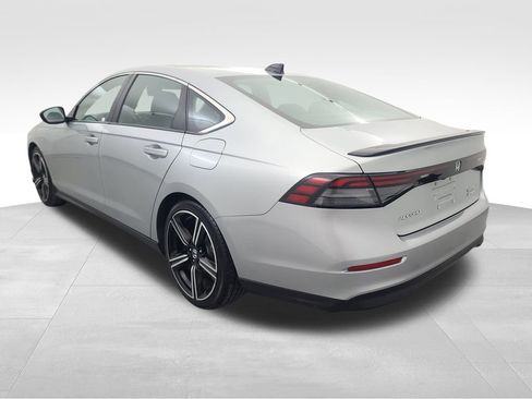 Used 2024 Honda Accord Sport image 6