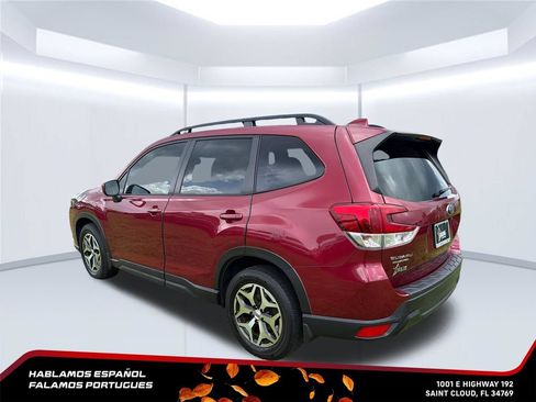 Used 2023 Subaru Forester Premium AWD/4WD image 3