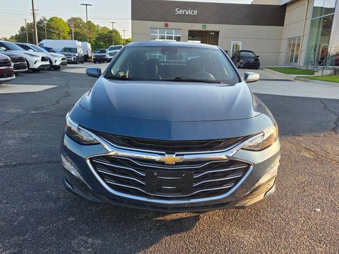 Used 2024 Chevrolet Malibu LT FWD image 2