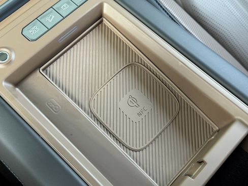 Used 2025 Kia EV9 GT-Line AWD/4WD image 32