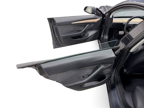 Certified 2023 Tesla Model 3 Performance AWD/4WD image 10