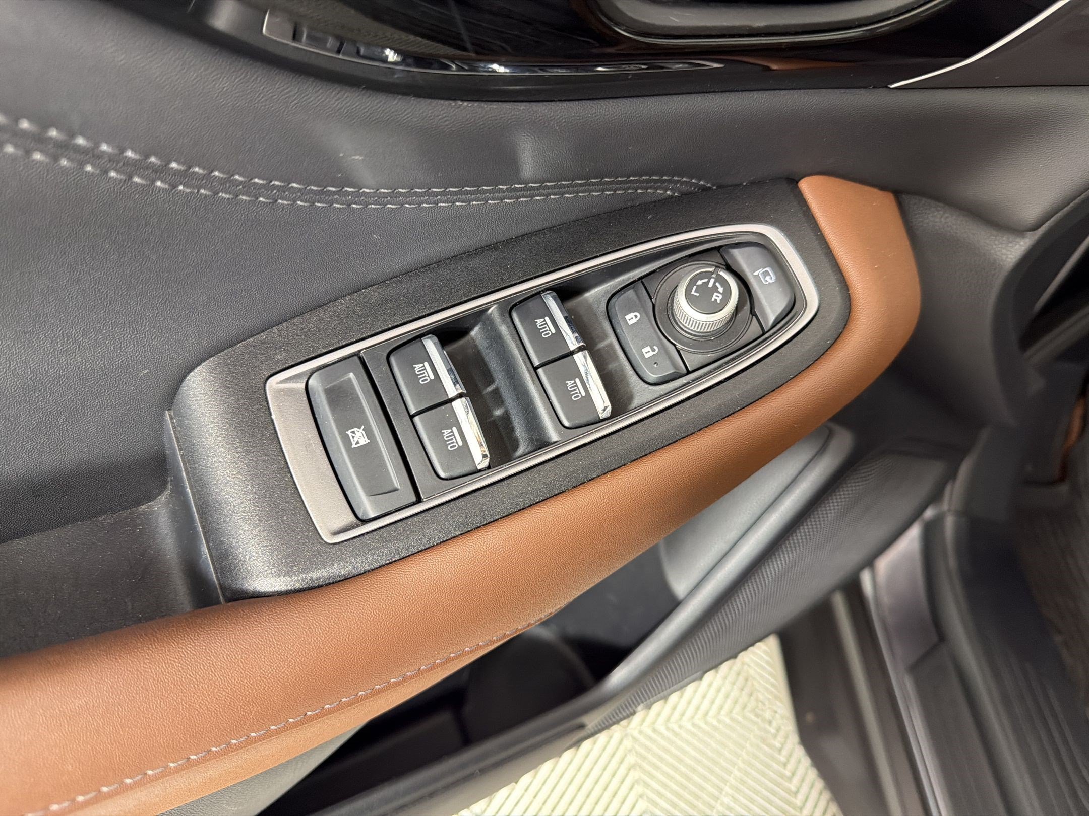 Used 2025 Subaru Outback Touring AWD/4WD image 28