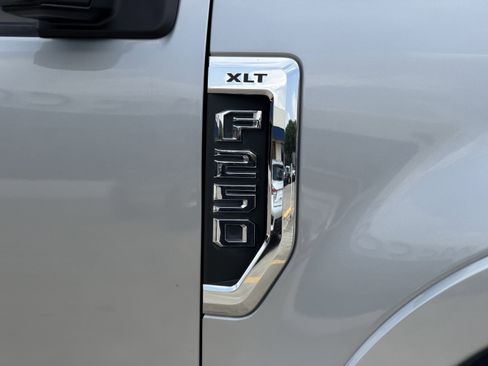 Used 2020 Ford F250 XLT w/ Tremor Off-Road Package AWD/4WD image 5