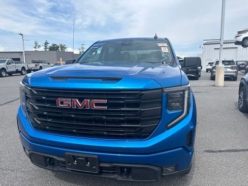 Used 2023 GMC Sierra 1500 Elevation AWD/4WD image 3
