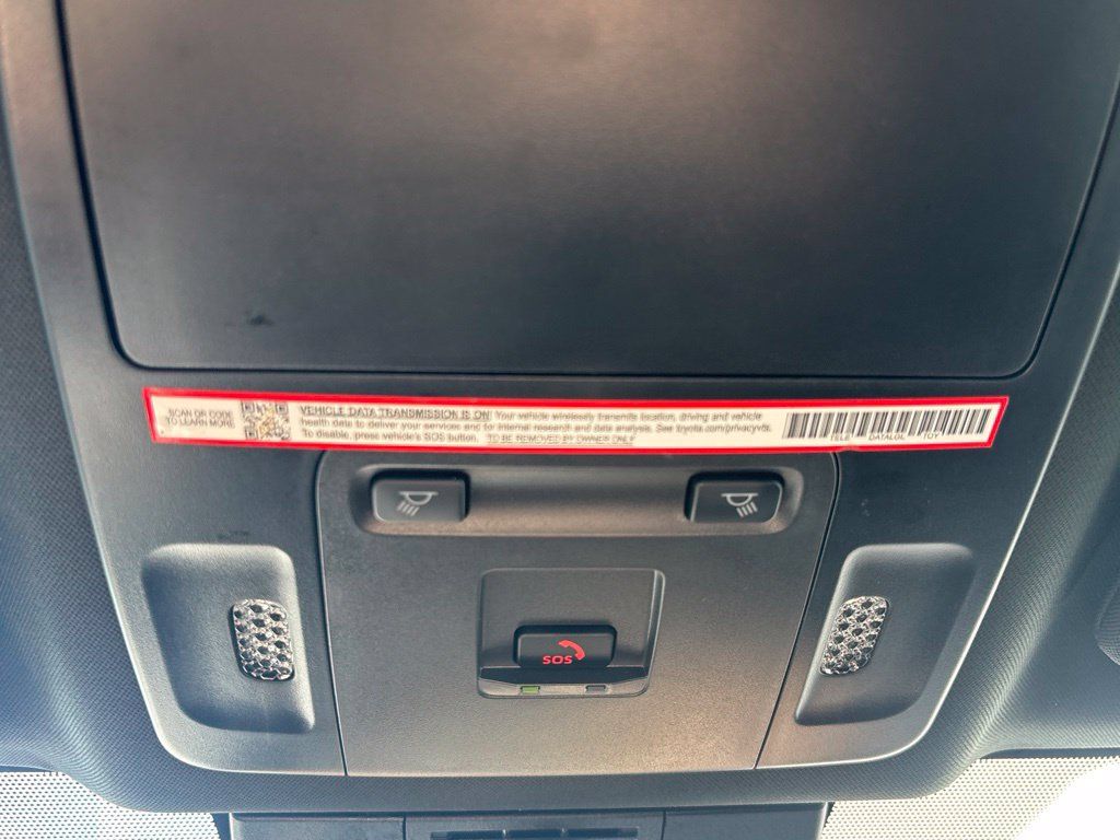 Used 2025 Toyota Camry SE w/ Convenience Package FWD image 17