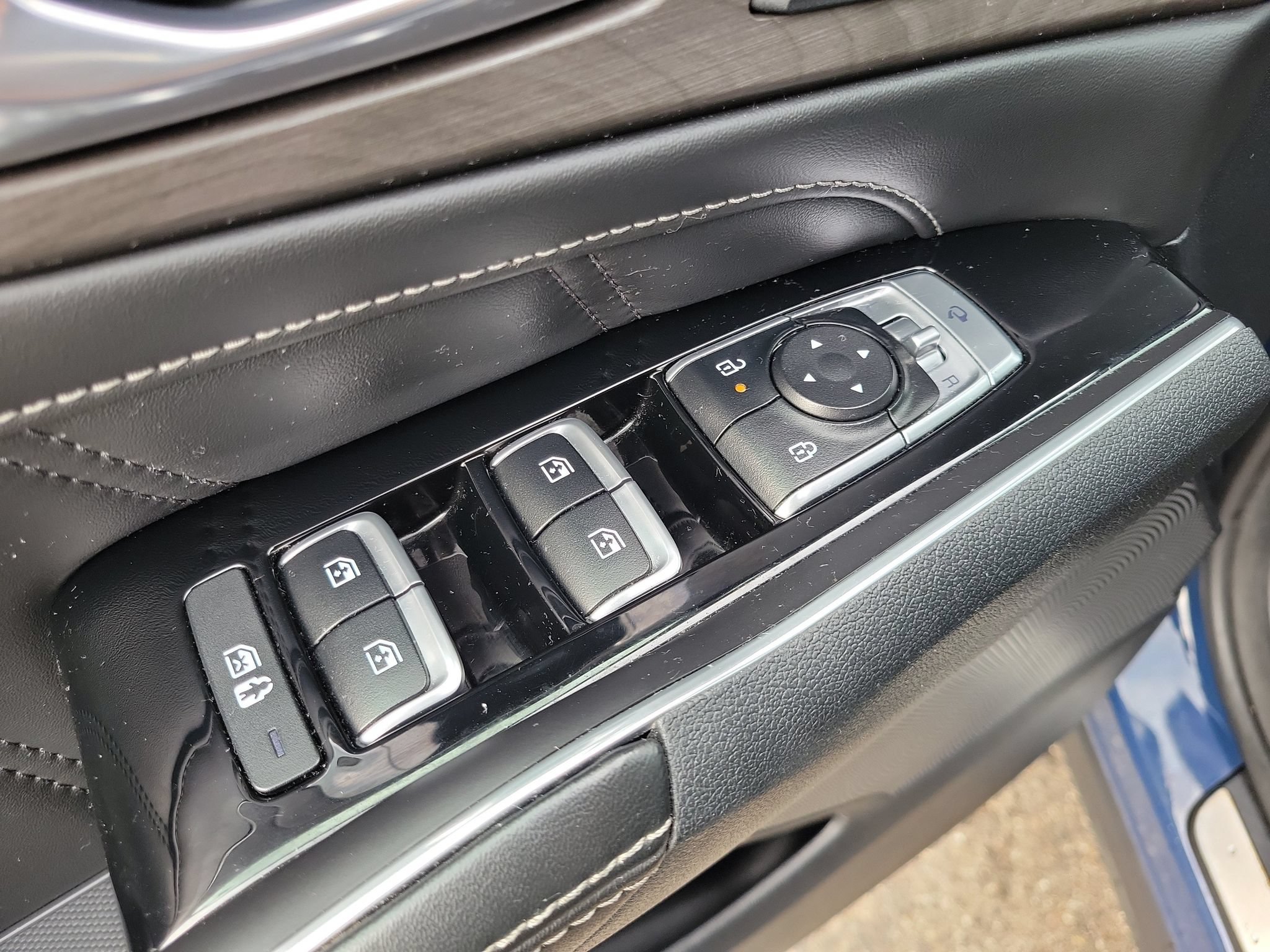 Certified 2024 Kia Sorento SX Prestige AWD/4WD image 10