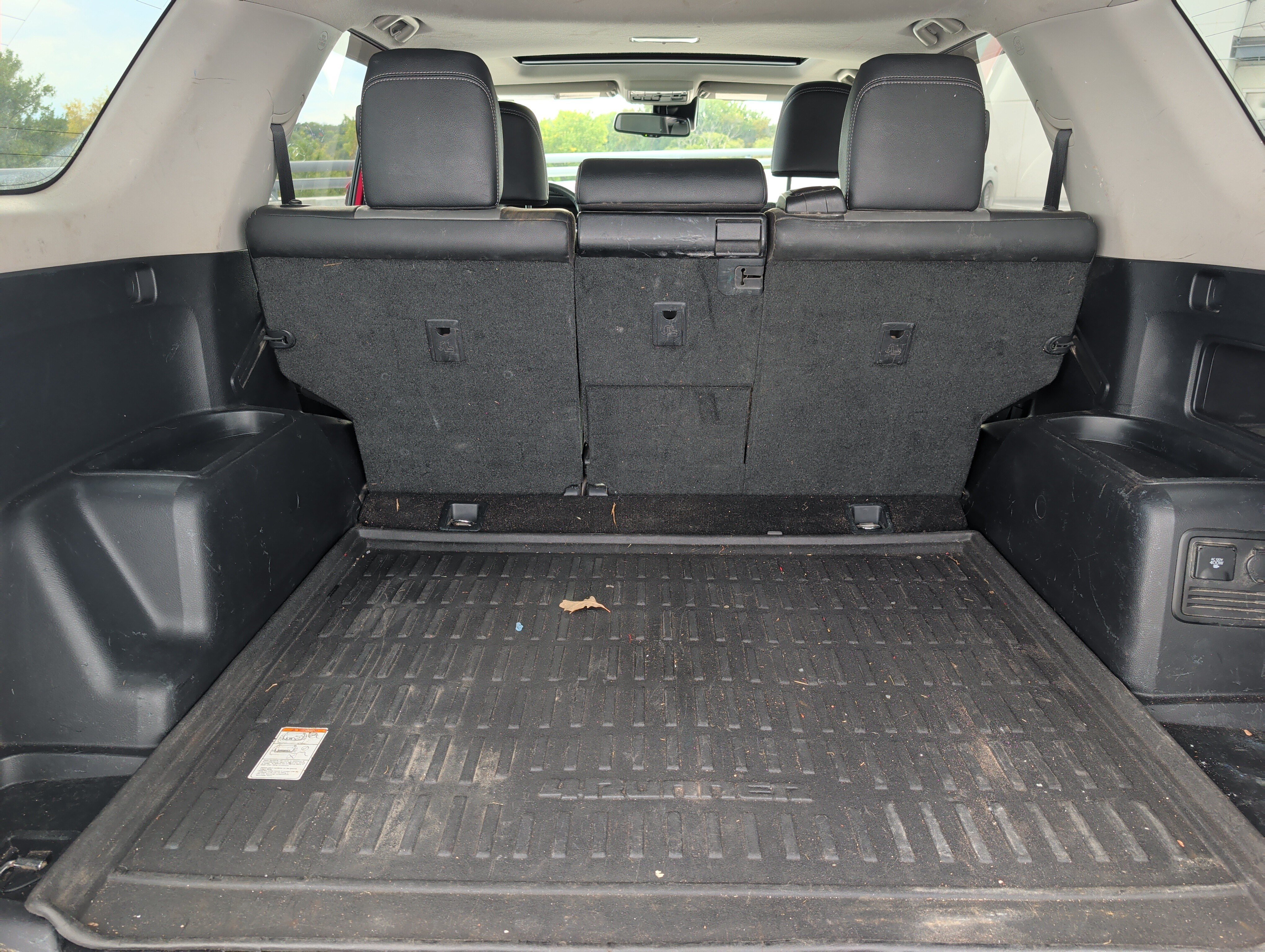 Used 2020 Toyota 4Runner SR5 Premium w/ Moonroof Package AWD/4WD image 18