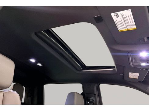 Used 2024 Chevrolet Silverado 1500 ZR2 image 23