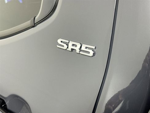 Used 2025 Toyota Tacoma SR5 RWD image 39