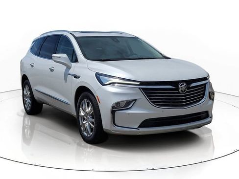 Used 2023 Buick Enclave Essence w/ Experience Buick Package AWD/4WD image 2
