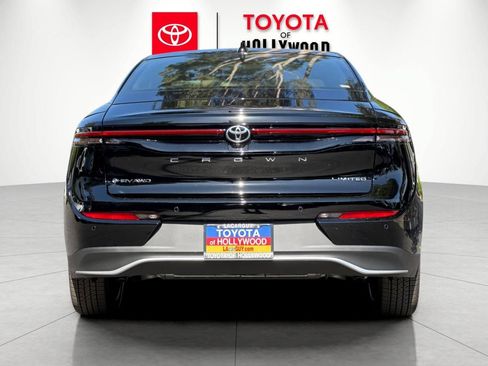 New 2026 Toyota Crown AWD/4WD image 5