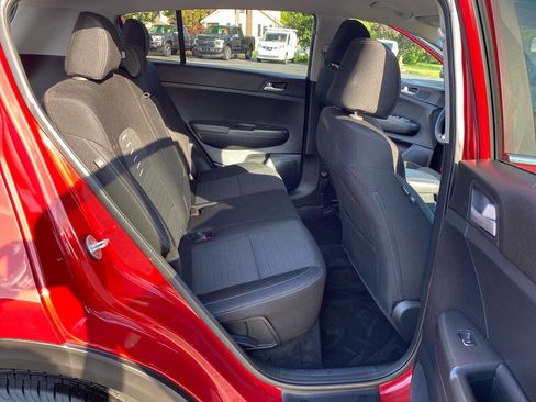 Used 2018 Kia Sportage LX image 13