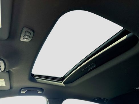 Used 2025 Buick Envista Avenir image 18