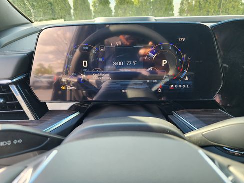 New 2026 Chevrolet Suburban LT image 31