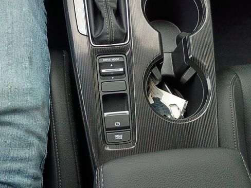 Certified 2025 Honda Civic Sport Touring image 21