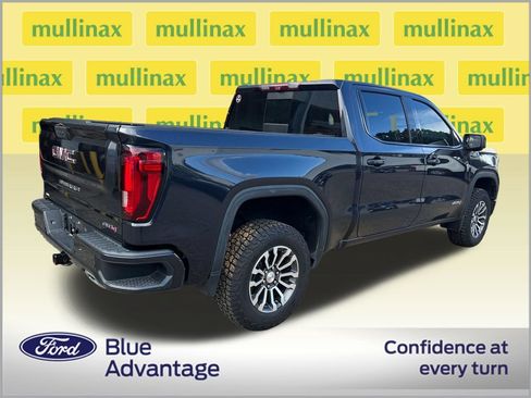 Used 2023 GMC Sierra 1500 AT4 w/ Technology Package AWD/4WD image 2