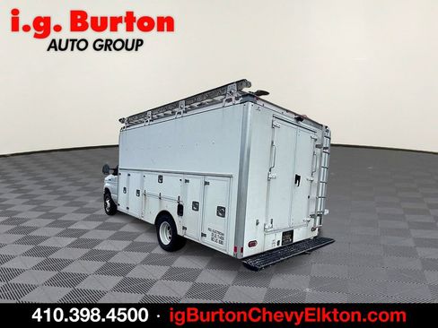 Used 2022 Ford E-450 and Econoline 450 Super Duty w/ Power Windows & Locks Group RWD image 5