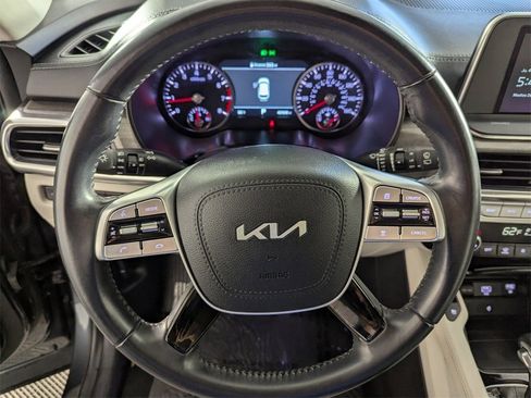 Used 2022 Kia Telluride SX w/ Towing Package image 21